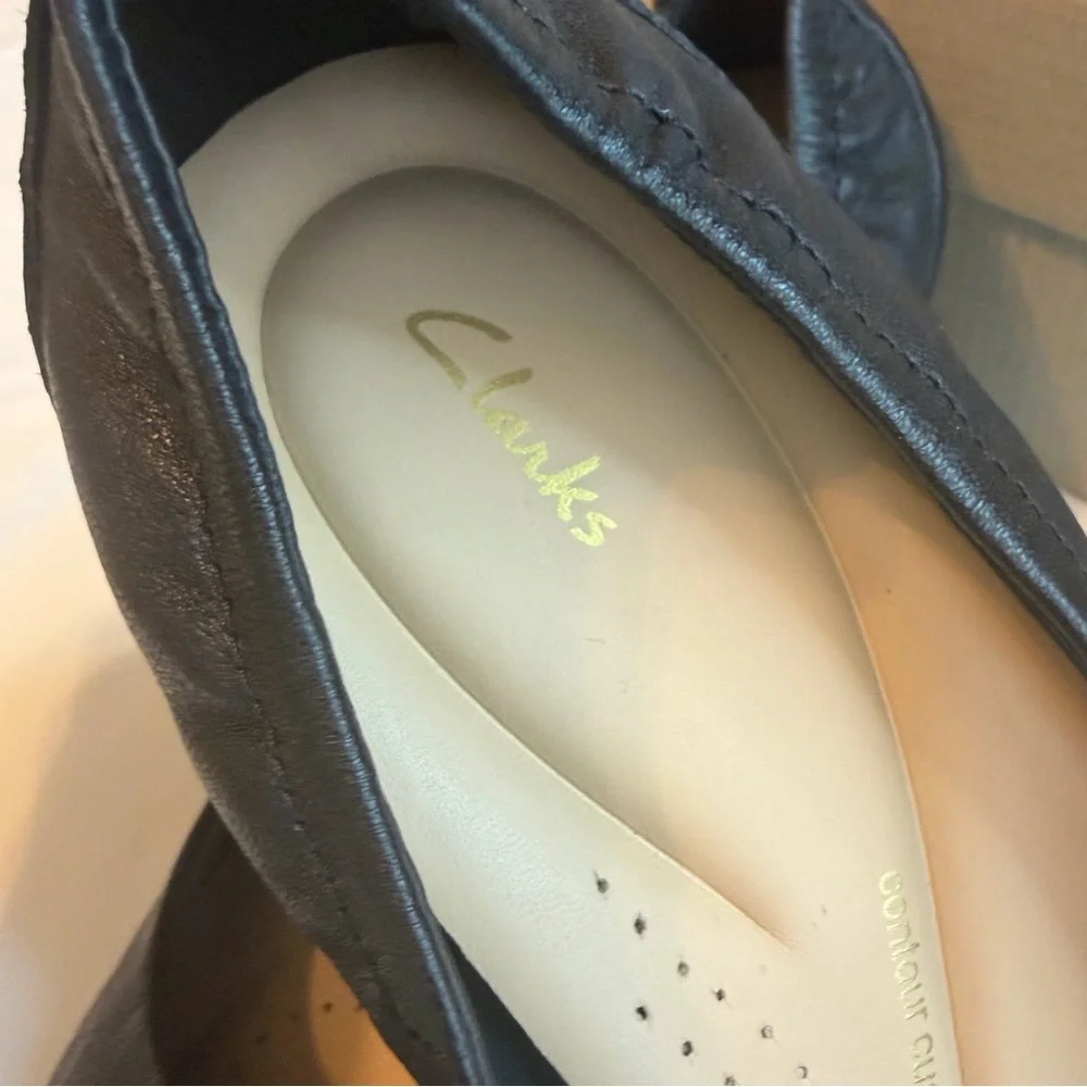 Clarks Women's Classic Black Heels - Picture 5 of 9